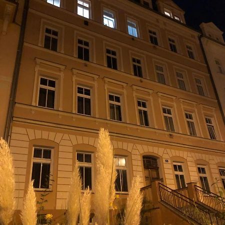 Byt s krásnou vyhlídkou na hotel Imperial Karlovy Vary Esterno foto