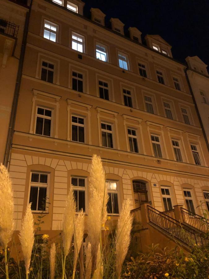 Byt s krásnou vyhlídkou na hotel Imperial Karlovy Vary Esterno foto