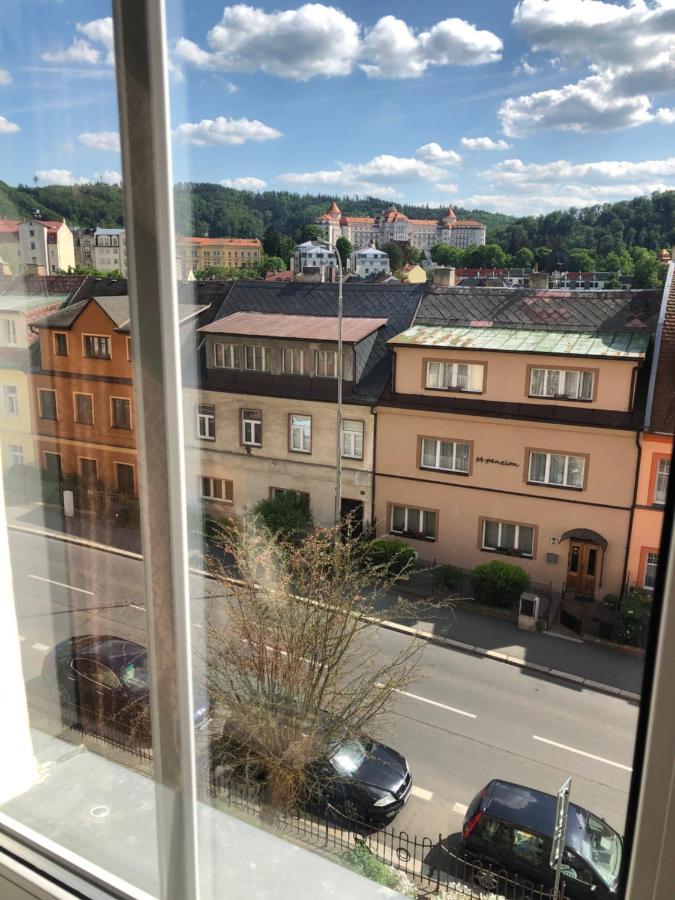 Byt s krásnou vyhlídkou na hotel Imperial Karlovy Vary Esterno foto